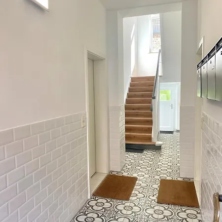 Gemütliches Mit Privater Terrasse * Essen